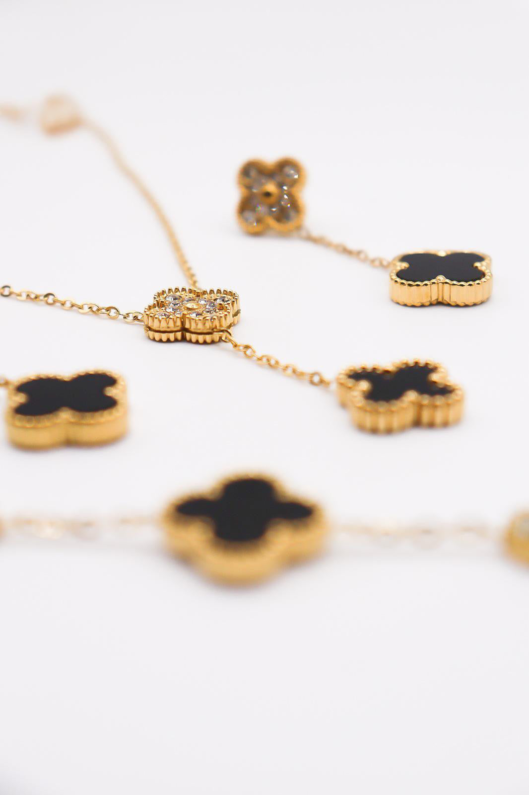 Black Clover sets (limited in stock ‼️) (without Necklace)