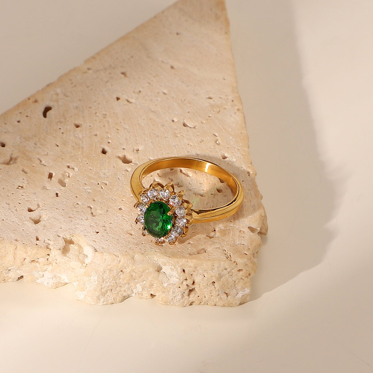 Emerald Glow Ring & Eterna Diamond Ring